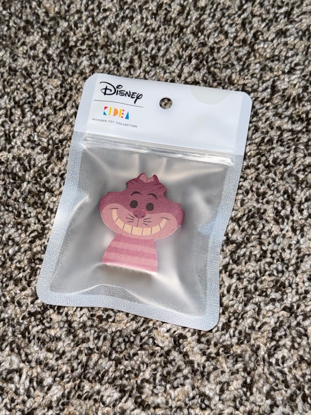 Disney KIDEA Cheshire Cat Alice in Wonderland Wooden Figure Retired Japan Toy